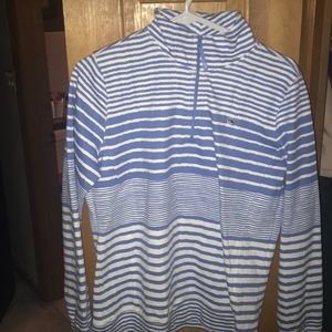 Vineyard vines half zip pullover.